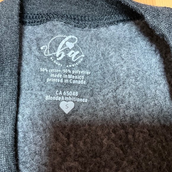 BLONDE AMBITION Cotton / Poly Blend Charcoal Sweatshirt Rose Gold ‘MAMA’ Graphic - Picture 5 of 8